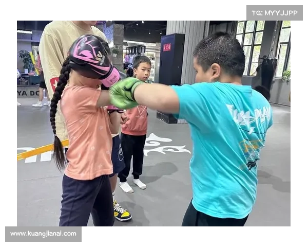 拳击互动体验游戏(热血沸腾的拳击互动盛宴全民参与投票助力共同见证冠军诞生时刻) 拳击互动体验游戏(热血沸腾的拳击互动盛宴全民参与投票助力共同见证冠军诞生时刻)